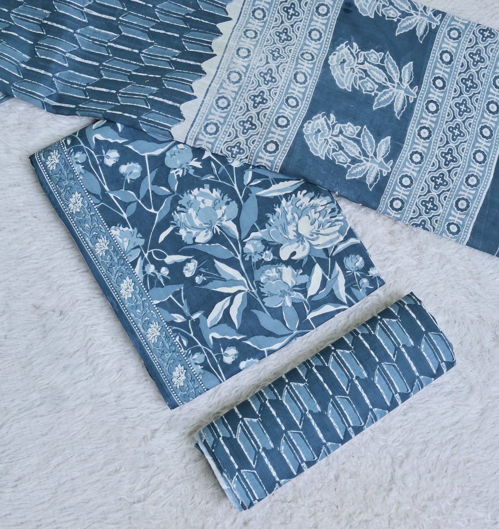 Printed Blue Cotton 3-Piece Unstitched Dress Material AJ106