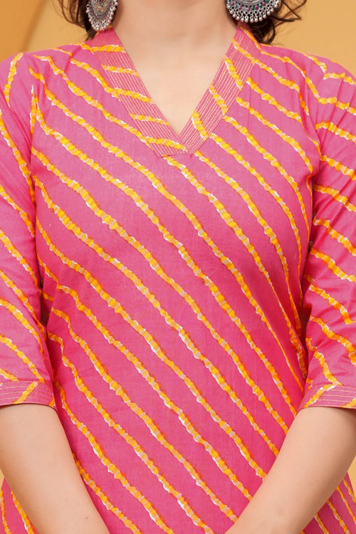 Vibrant Fuchsia Pink Leheriya Print Cotton Kurta with White Pant for Women