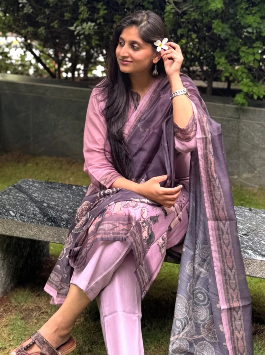 Dr Akshata