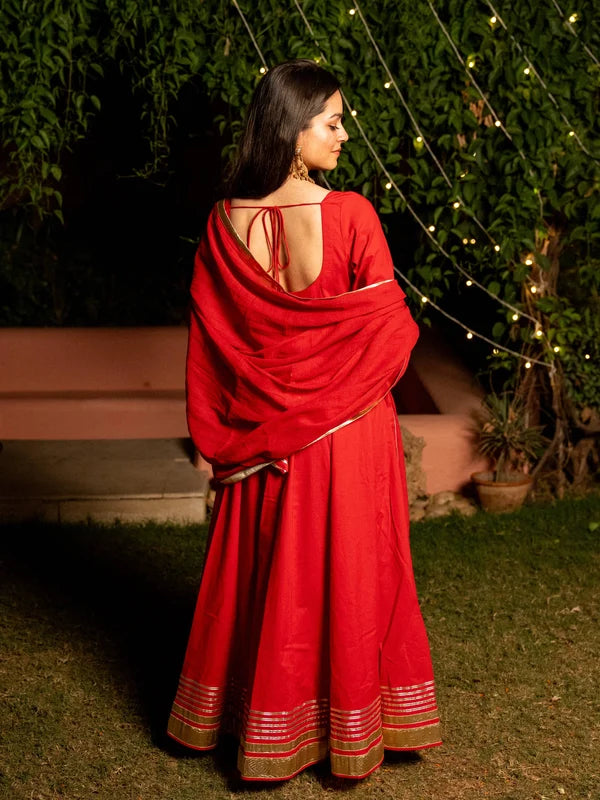 Red Pure Cotton Solid Sweetheart Neck Full Sleeves Ankle Length Flared Kurta Pant And Dupatta Set