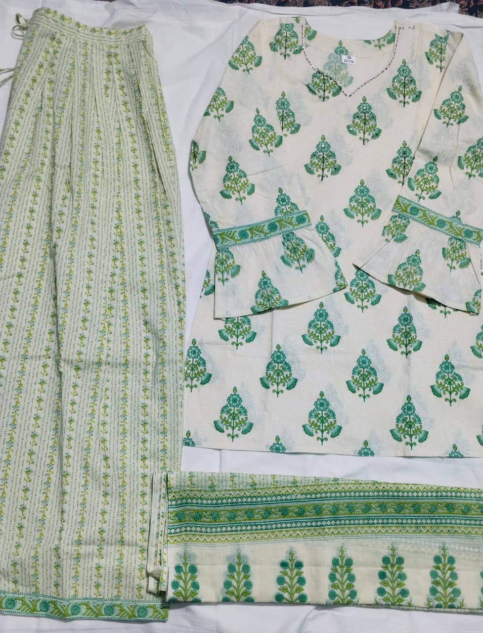 Green Buti Cotton Farshi Kurta Set With Dupatta | DJ13