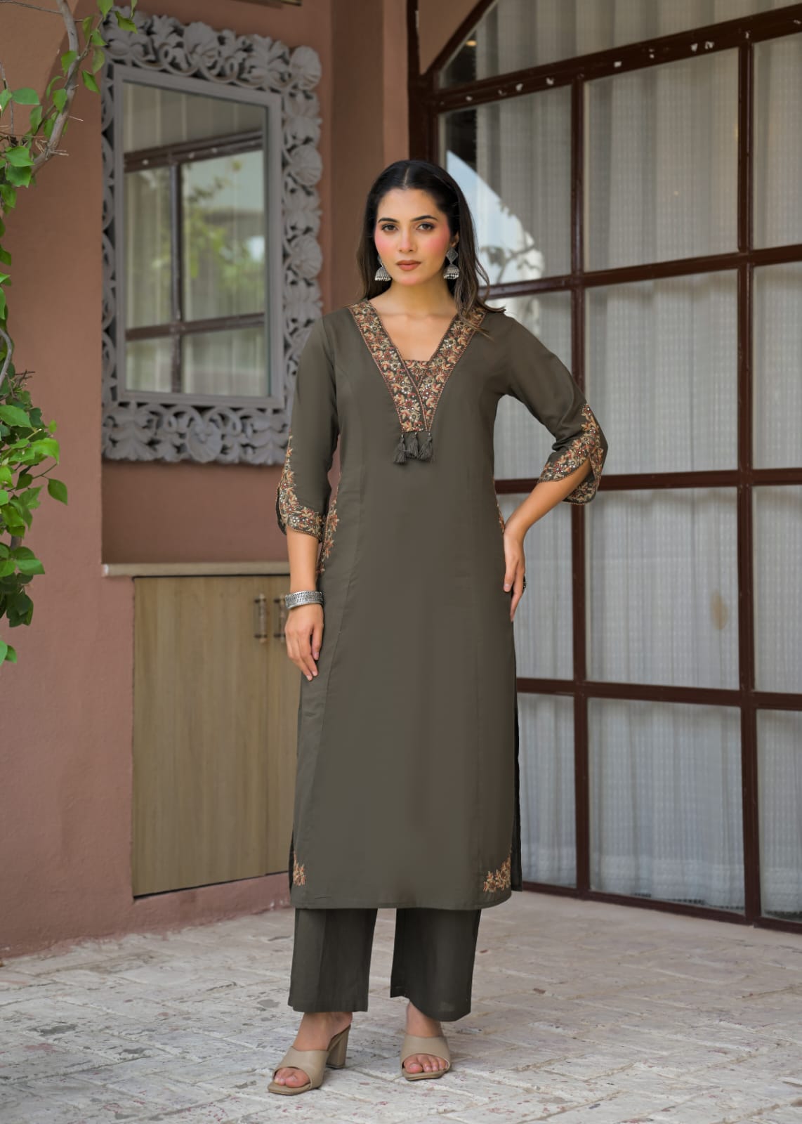 Royal Embroidered Anarkali Suit Set | Luxury Ethnic Wear