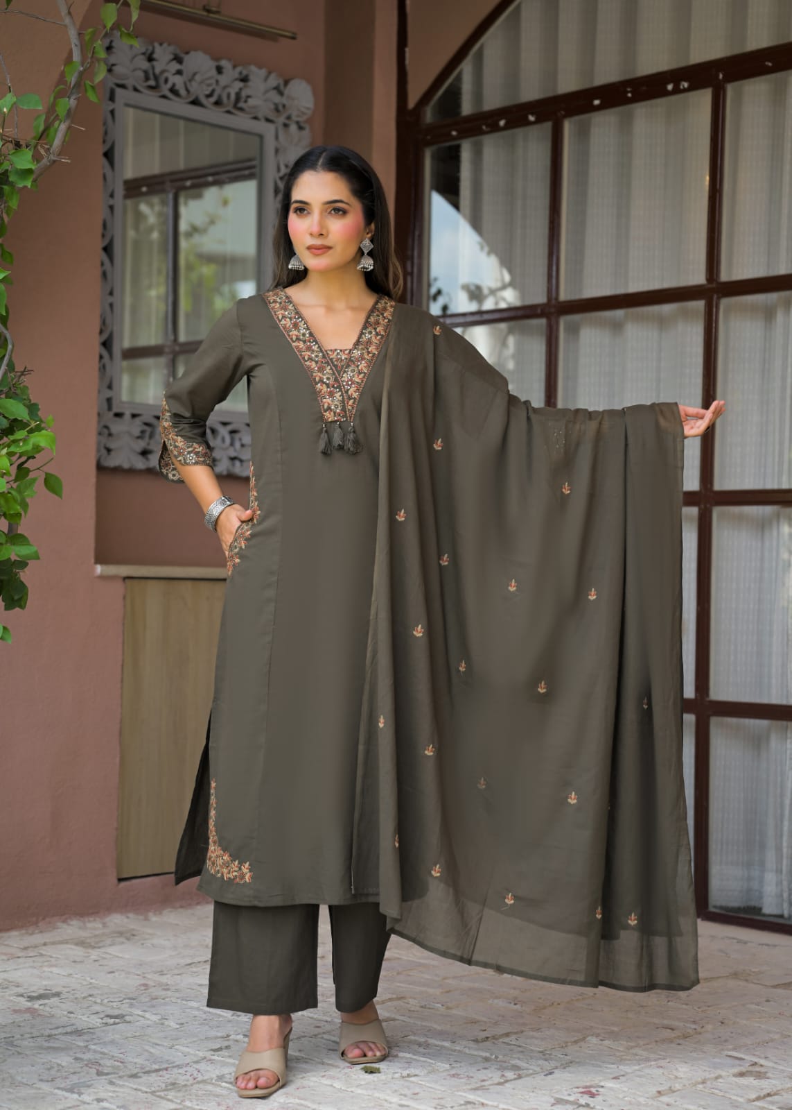 Royal Embroidered Anarkali Suit Set | Luxury Ethnic Wear