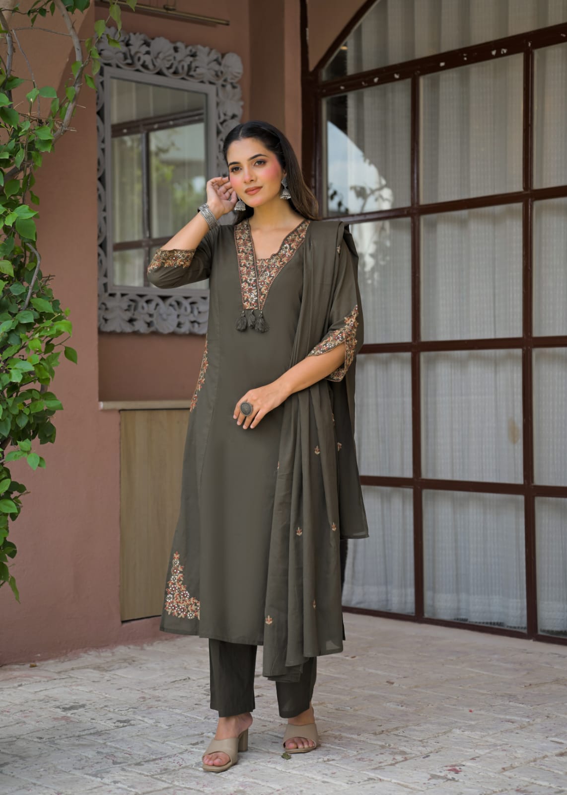 Royal Embroidered Anarkali Suit Set | Luxury Ethnic Wear